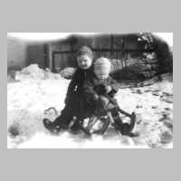 083-0035 Die Geschwister Ingo und Eberhard Schmeer aus Richau im ostpreussischen Winter.jpg